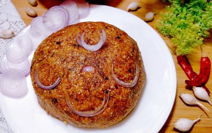 গরম ভাতের সাথে পাতে রাখুন বাদাম ভর্তা