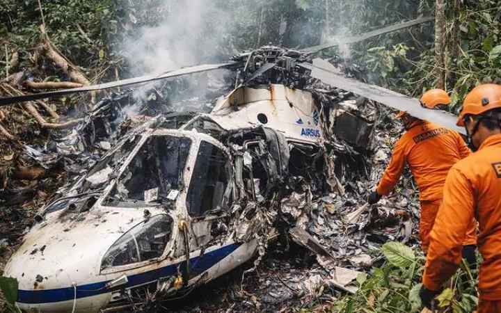 ইন্দোনেশিয়ায় হেলিকপ্টার বিধ্বস্ত হয়ে ৮ যাত্রীর সবাই নিহত