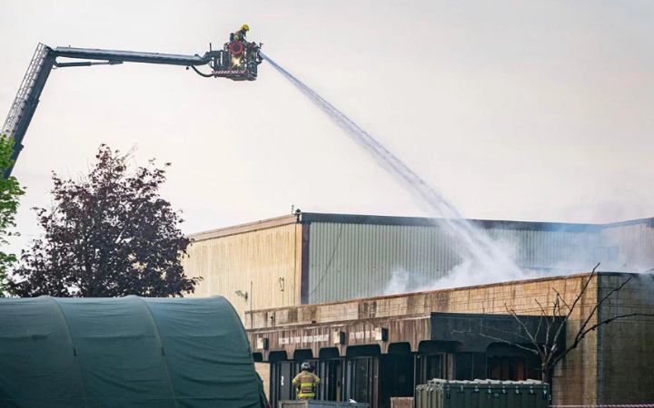 যুক্তরাজ্যের ফেয়ারফোর্ড বিমানঘাঁটিতে আগুন