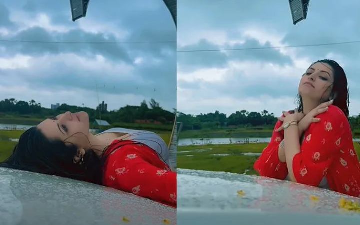 ঝুম বৃষ্টিতে সিক্ত পরীমণি