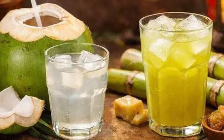 জেনে নিন কোনটি বেশি উপকারী আখের রস না কি ডাবের পানি