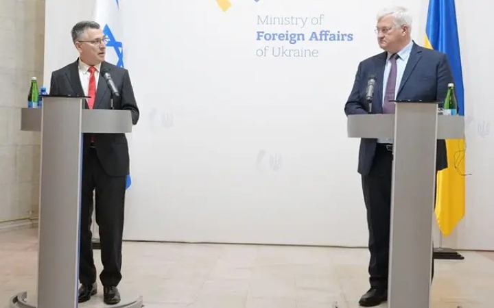 গম চুরির অভিযোগ : ইসরায়েলি রাষ্ট্রদূতকে তলব ইউক্রেনের