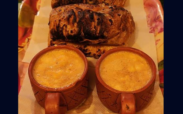 খুব সহজে ঘরেই তৈরি করুন মালাই চা ও পোড়া রুটি