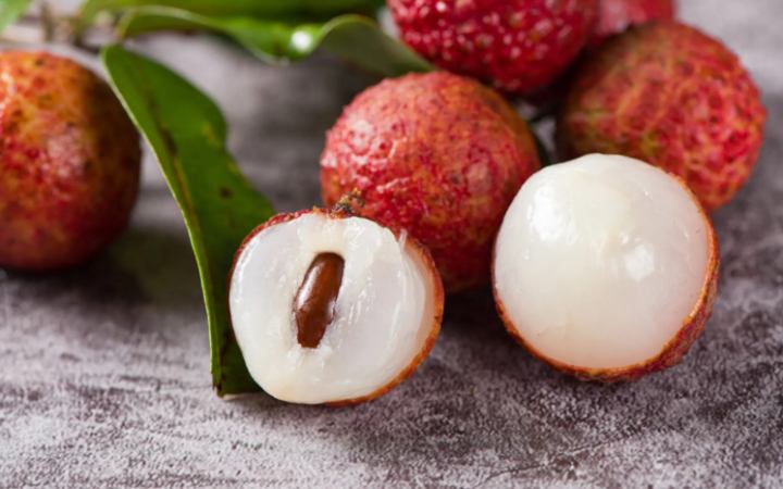 জেনে নিন মিষ্টি ও রসালো লিচু চেনার উপায়