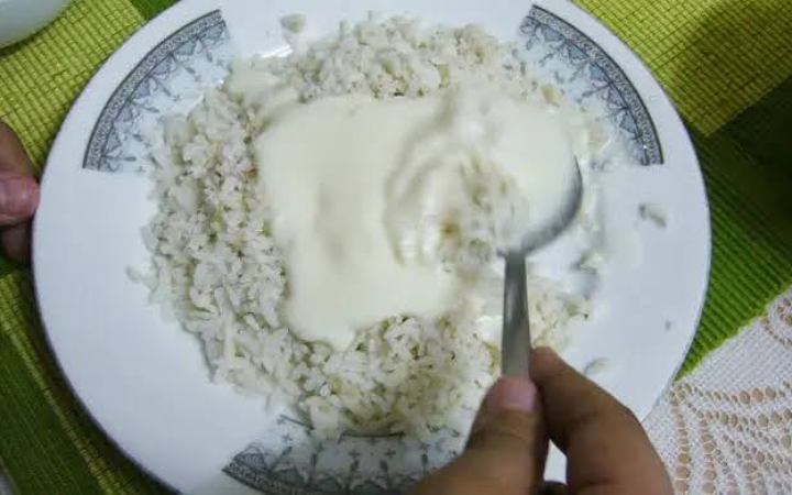 জেনে নিন দুই সপ্তাহ ধরে দই ভাত খেলে শরীরে যা ঘটে