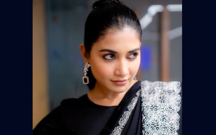 ‘আমি শুধু আমার’ সামিয়া অথই
