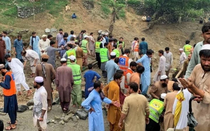 পাকিস্তানের খাইবার পাখতুনখোয়াতে ঝড়বৃষ্টিতে শিশুসহ নিহত ৭