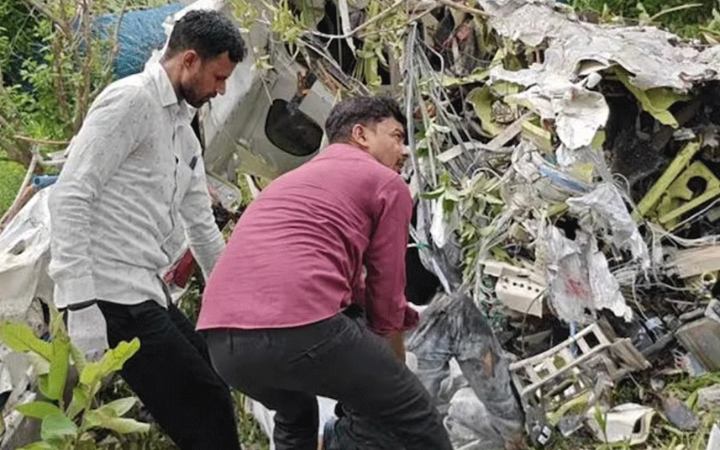 ভারতে প্রশিক্ষণ বিমান বিধ্বস্ত, ২ পাইলট নিহত