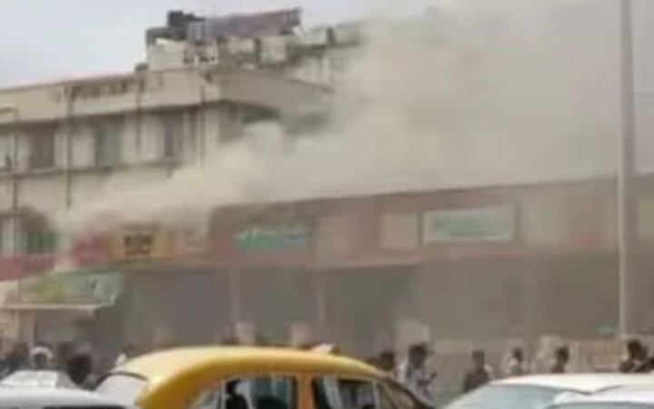 শিয়ালদহ স্টেশনের বাইরে অগ্নিকাণ্ড
