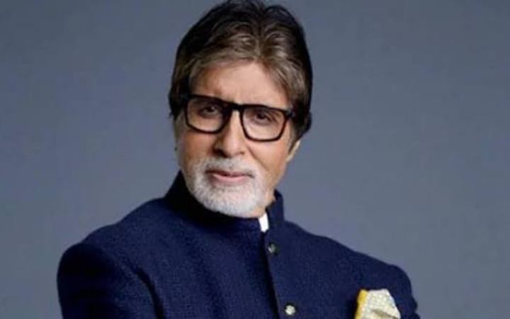 শুটিংয়ে করতে যেয়ে আহত অমিতাভ বচ্চন