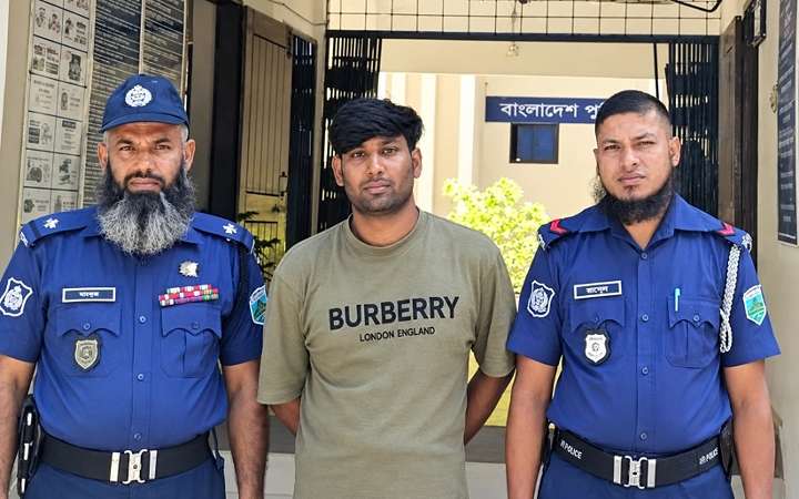 বগুড়ায় ‘জয় বাংলা’ স্লোগান দেওয়ার অভিযোগে ছাত্রলীগ নেতা গ্রেপ্তার