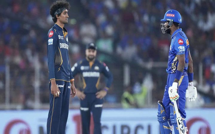 ব্যাটারদের ব্যর্থতায় দ্বিতীয় হার দেখল মুম্বাই ইন্ডিয়ান্স