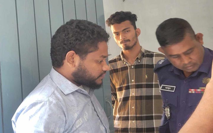 পরীক্ষা দিতে এসে মারধরের শিকার ইবির ছাত্রলীগ নেতা, থানায় সোপর্দ