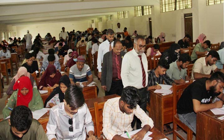 গুচ্ছ 'এ' ইউনিটের ভর্তি পরীক্ষা সম্পন্ন: ইবিতে উপস্থিতি ৯১ শতাংশ