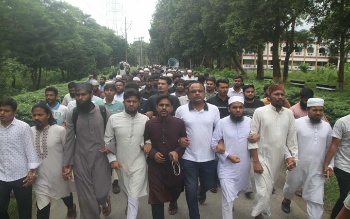 সাজিদ'র রহস্যজনক মৃত্যু: সুষ্ঠু তদন্ত ও বিচারের দাবিতে ফের উত্তাল ইবি