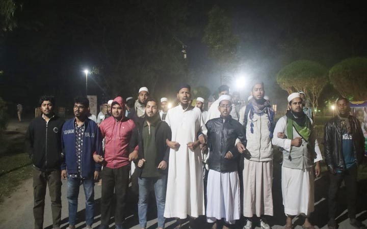 আ. লীগের লকডাউন কর্মসূচির প্রতিবাদে ইবিতে বিক্ষোভ