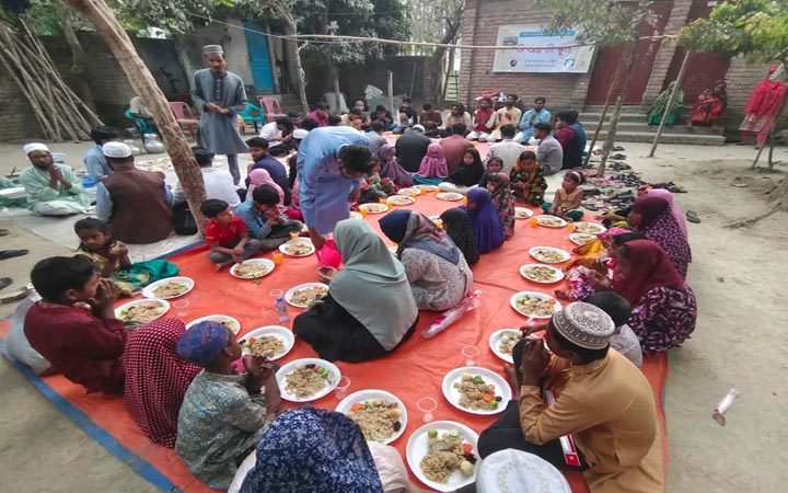 সুবিধাবঞ্চিত শিশুদের নিয়ে ইবি সিআরসি'র ইফতার ও পুরস্কার বিতরণ