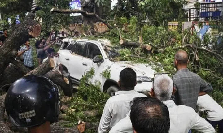 ভারতে ঝড়-বৃষ্টি-বজ্রপাতে ১১১ জনের মৃত্যু