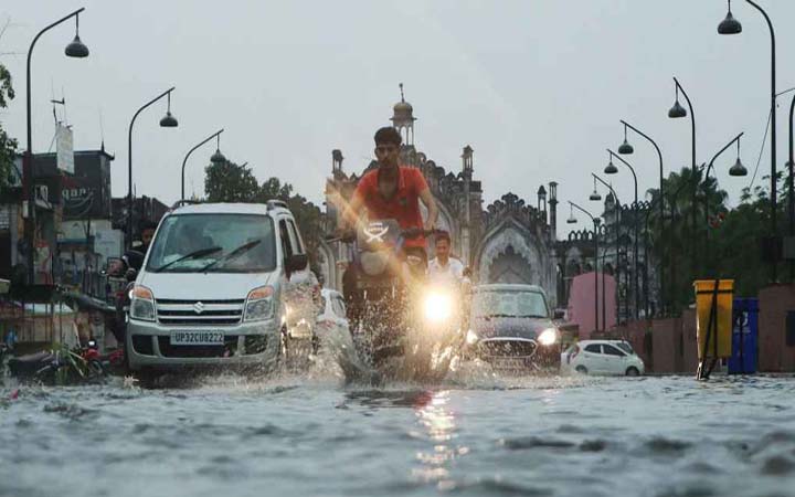 ভারী বর্ষণ-বজ্রপাতে ভারত ও নেপালে নিহত প্রায় ১০০