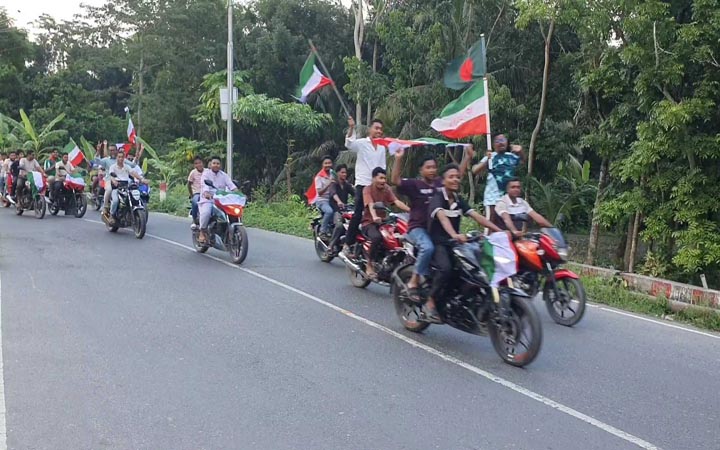 শরীয়তপুরে ইরান সমর্থকদের মোটরসাইকেল শোভাযাত্রা