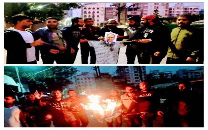জবি ছাত্রদলের মিছিলে সিইসির কুশপুত্তলিকা দাহ