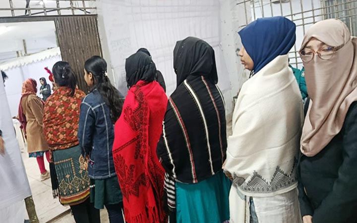 জকসু নির্বাচন: নারী ভোটারের উপস্থিতি বেশি