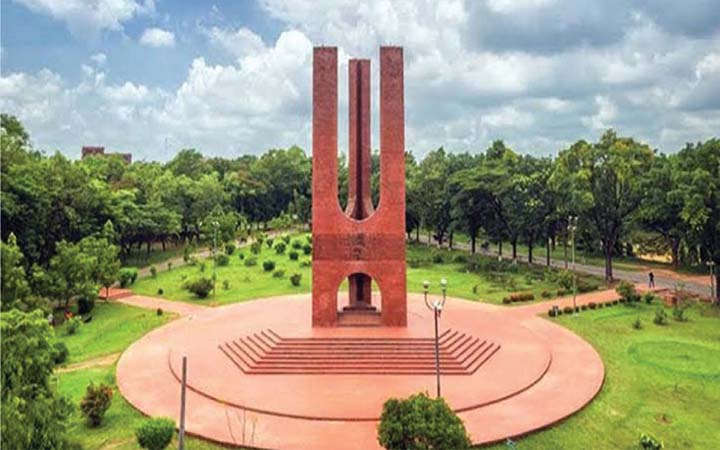 অটোরিকশার ধাক্কায় ছাত্রীর মৃত্যু; জাবিতে ৪ কর্মকর্তা-কর্মচারী বরখাস্ত