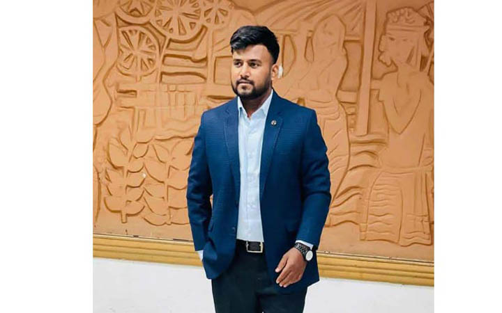 খুবি শিক্ষার্থীকে প্রকাশ্যে গুলি করে হত্যা