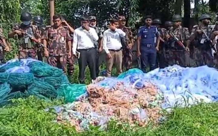 কালীগঞ্জে ৬৫ লাখ টাকার অবৈধ কারেন্ট জাল জব্দ