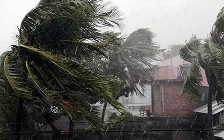 কলকাতায় ৫০-৬০ কিমি বেগে ঝড়ের আভাস