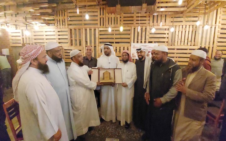 কুয়েতে ওমরাহ সেবায় বিশেষ সম্মাননা পেলেন চার বাংলাদেশি উদ্যোক্তা