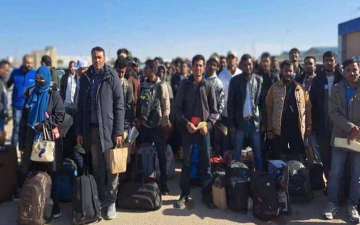 লিবিয়া থেকে ফিরছে আরও ১৪০ বাংলাদেশি