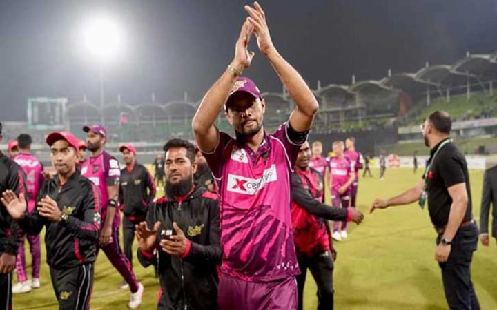 মাশরাফির বিরুদ্ধে মামলা