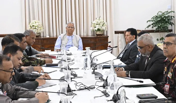 আইনশৃঙ্খলা পরিস্থিতি নিয়ে উপদেষ্টা পরিষদের বৈঠক