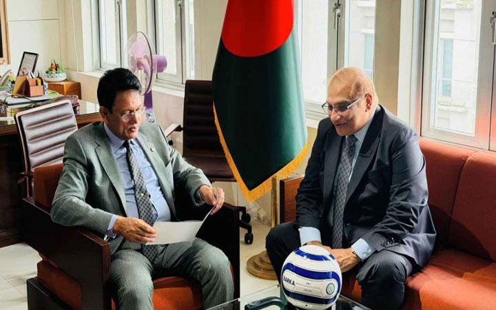 শিক্ষামন্ত্রীর সঙ্গে পাকিস্তানের হাইকমিশনারের সৌজন্য সাক্ষাৎ