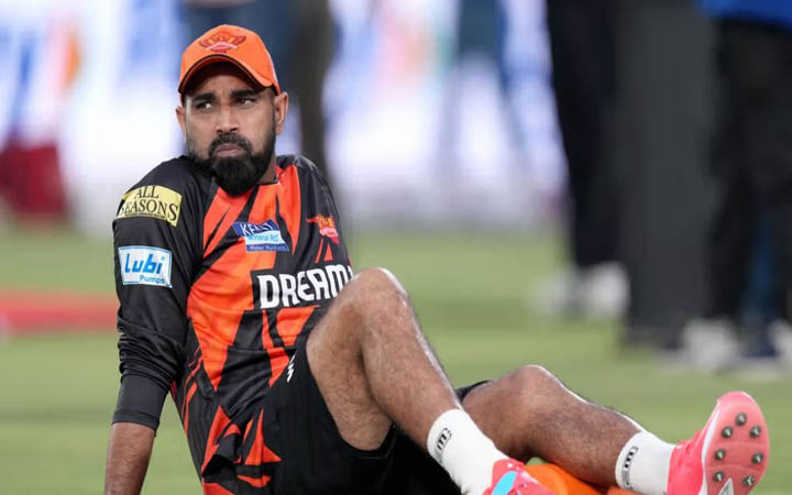 চার ছক্কায় বিধ্বস্ত শামি, গড়লেন আইপিএলের লজ্জার রেকর্ড