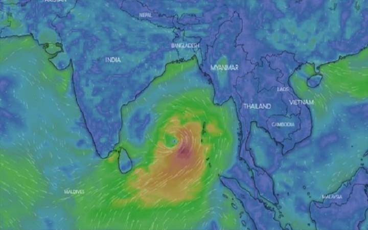 ঘূর্ণিঝড় মোখা : ৮ নম্বর মহাবিপদ সংকেত