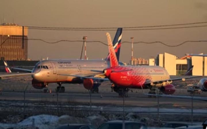মস্কোতে ইউক্রেনের ভয়াবহ ড্রোন হামলা, বন্ধ সব বিমানবন্দর