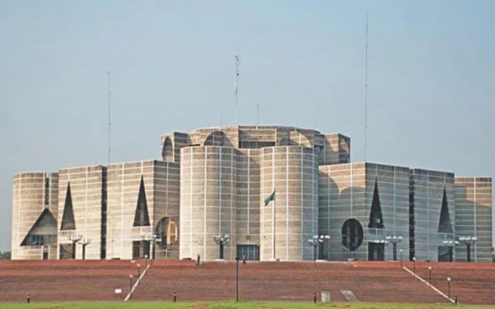 প্রধানমন্ত্রী ও মন্ত্রী-প্রতিমন্ত্রী-উপমন্ত্রীরা যেসব সুবিধা পান