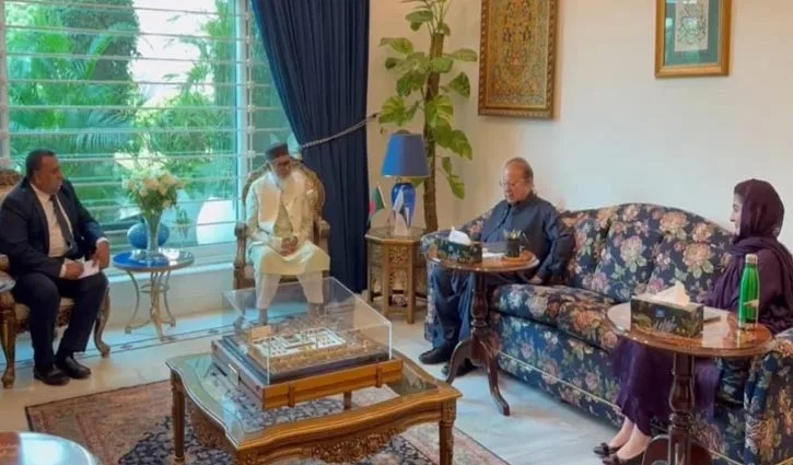 নওয়াজ শরীফ ও মরিয়ম নওয়াজের সঙ্গে ধর্ম উপদেষ্টার সাক্ষাৎ