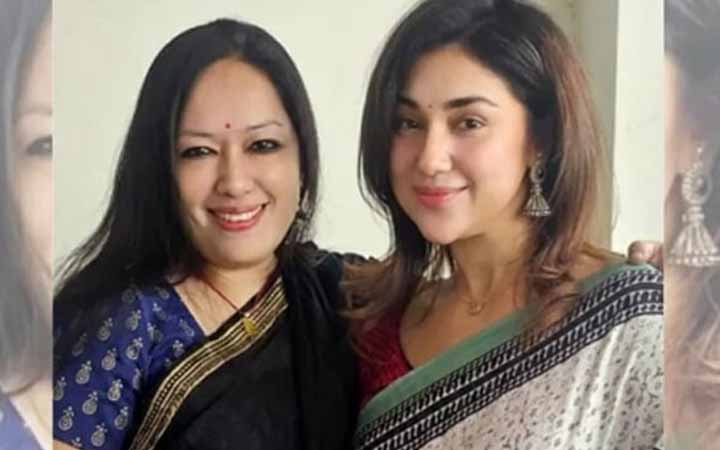 রুমিন ফারহানার সঙ্গে ছবি শেয়ার করলেন অপু বিশ্বাস