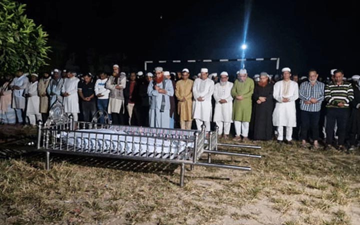 নরসিংদীতে ভূমিকম্পে নিহত বাবা-ছেলের জানাজা সম্পন্ন