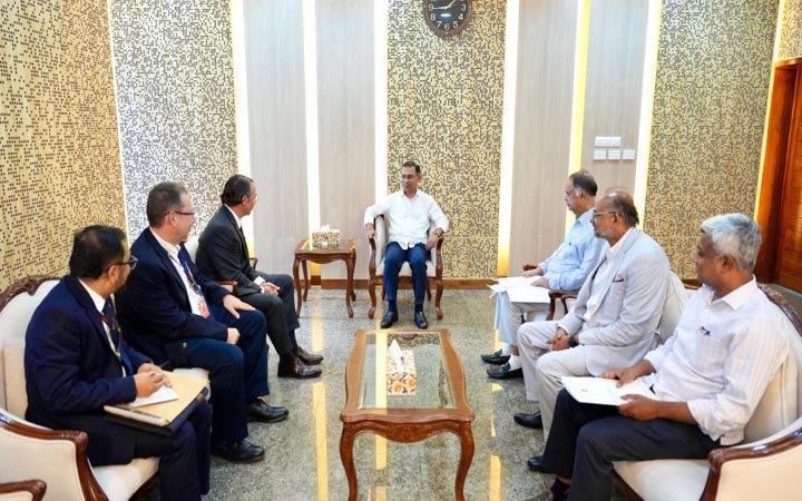 প্রধানমন্ত্রীর সঙ্গে শেভরন কর্পোরেশনের প্রতিনিধি দলের সৌজন্য সাক্ষাৎ