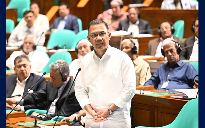 প্রাইমারি শিক্ষকদের বেতন বাড়ানোর ঘোষণা দিলেন প্রধানমন্ত্রী