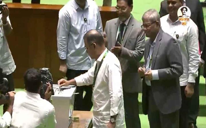 রাষ্ট্রপতি নির্বাচনের ভোটগ্রহণ চলছে
