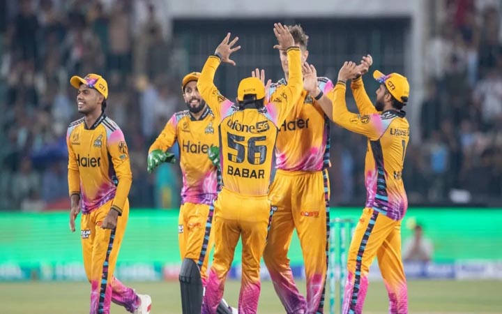 ইসলামাবাদকে উড়িয়ে ফাইনালে পেশোয়ার জালমি