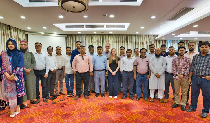 হাঁস-মুরগীর বাচ্চা উৎপাদনের মাত্রাতিরিক্ত ওঠা-নামা বড় চ্যালেঞ্জ