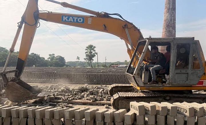 পটুয়াখালীতে ইটভাটায় অভিযান চালিয়ে ৪০ হাজার টাকা জরিমানা