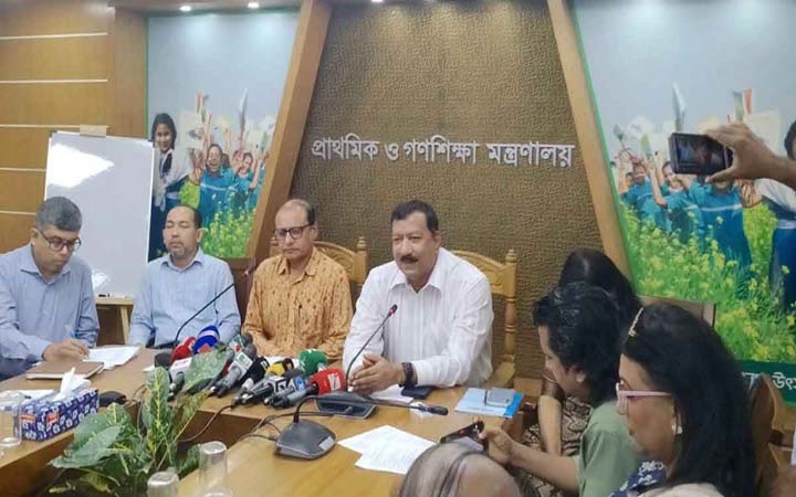 ‘প্রাথমিকে অপ্রয়োজনীয় ছুটি কমানোর উদ্যোগ নিয়েছে সরকার’