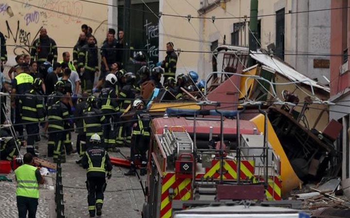 পর্তুগালে ভয়াবহ ক্যাবল রেল দুর্ঘটনায় নিহত ১৫